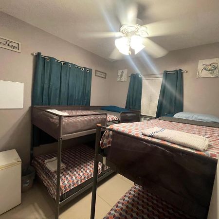 Miami Vibes "Hostel-Like" Shared Room 北迈阿密 外观 照片