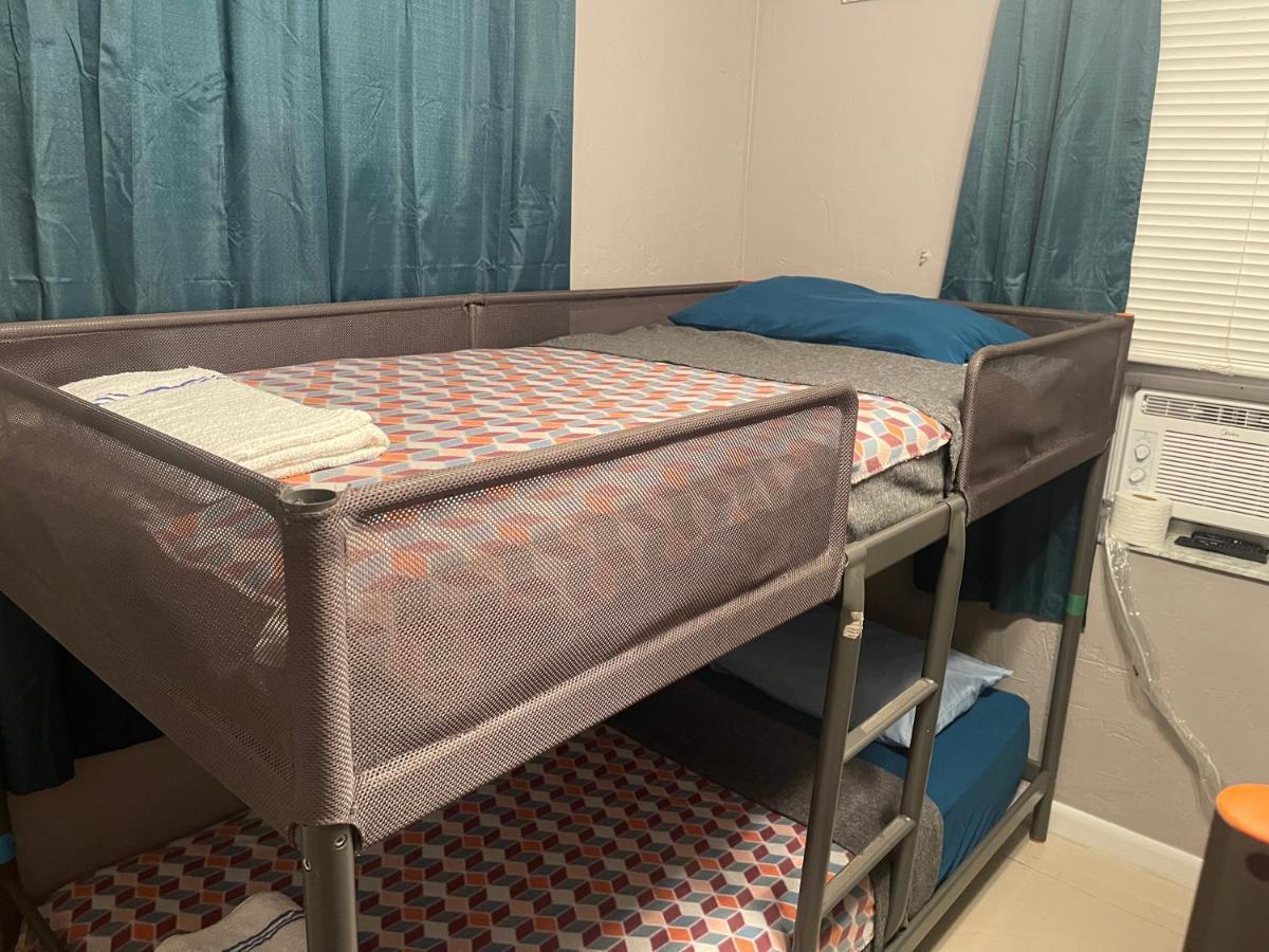 Miami Vibes "Hostel-Like" Shared Room 北迈阿密 外观 照片