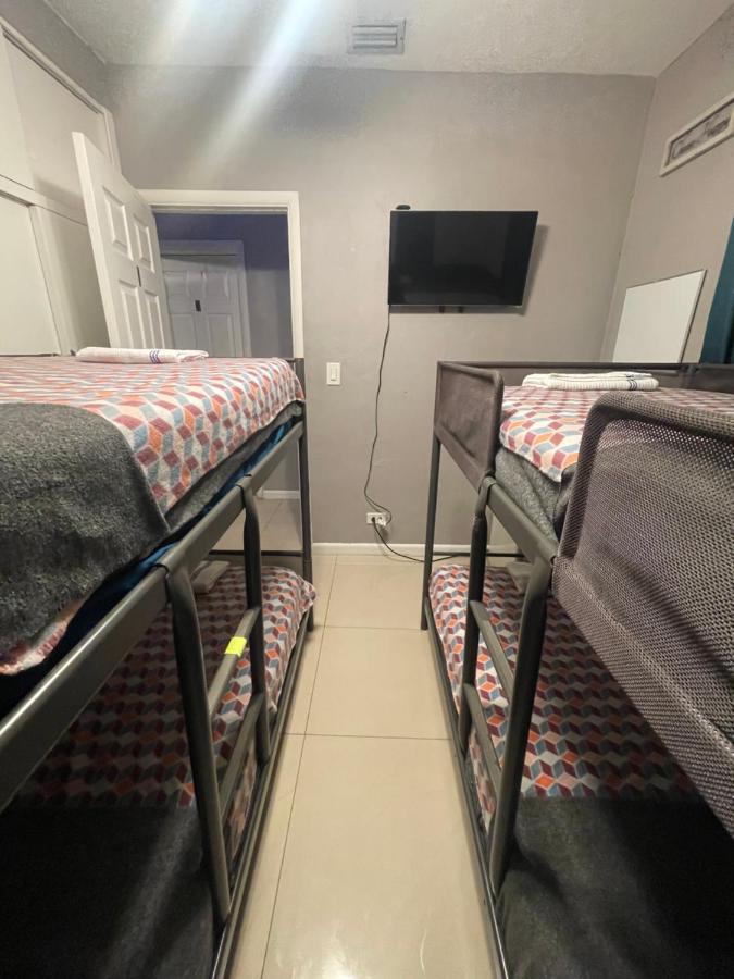 Miami Vibes "Hostel-Like" Shared Room 北迈阿密 外观 照片