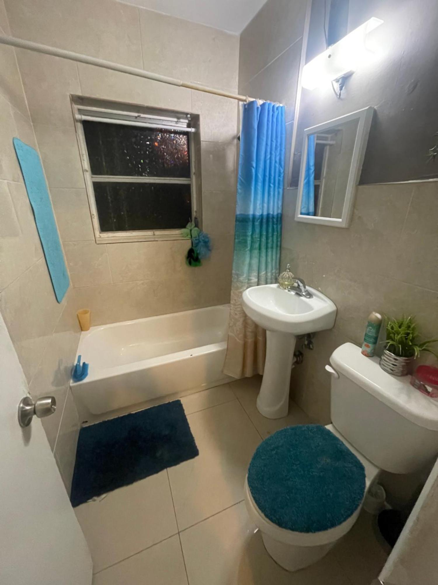 Miami Vibes "Hostel-Like" Shared Room 北迈阿密 外观 照片